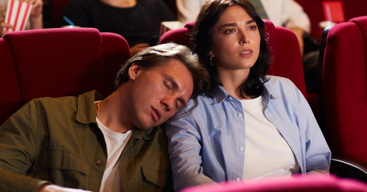 Sover på bio
